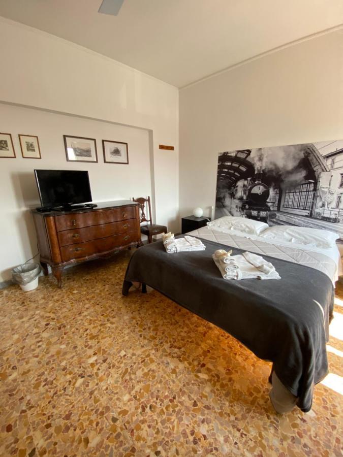B&B Del Viaggiatore Sarzana Exterior foto