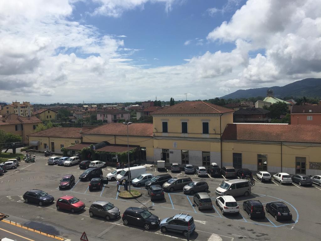 B&B Del Viaggiatore Sarzana Exterior foto